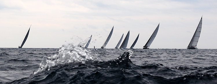 Panoramique des voiliers à Saint Tropez