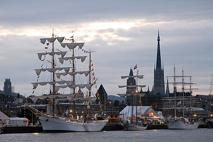 les bateaux à quai 